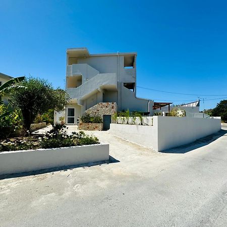 Peter'S Place Фалираки Экстерьер фото