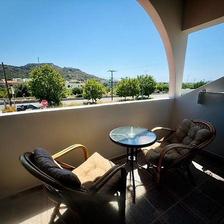 Peter'S Place Фалираки Экстерьер фото