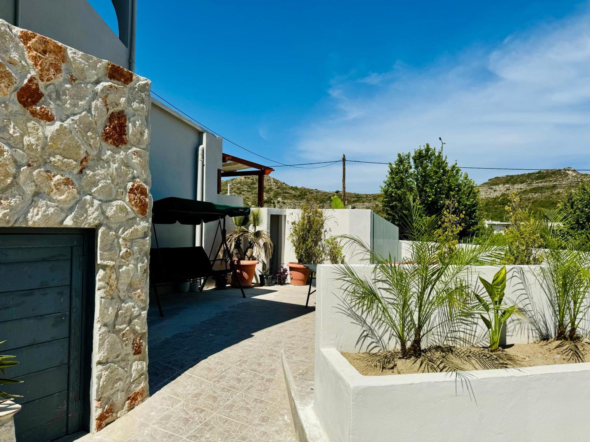 Peter'S Place Фалираки Экстерьер фото