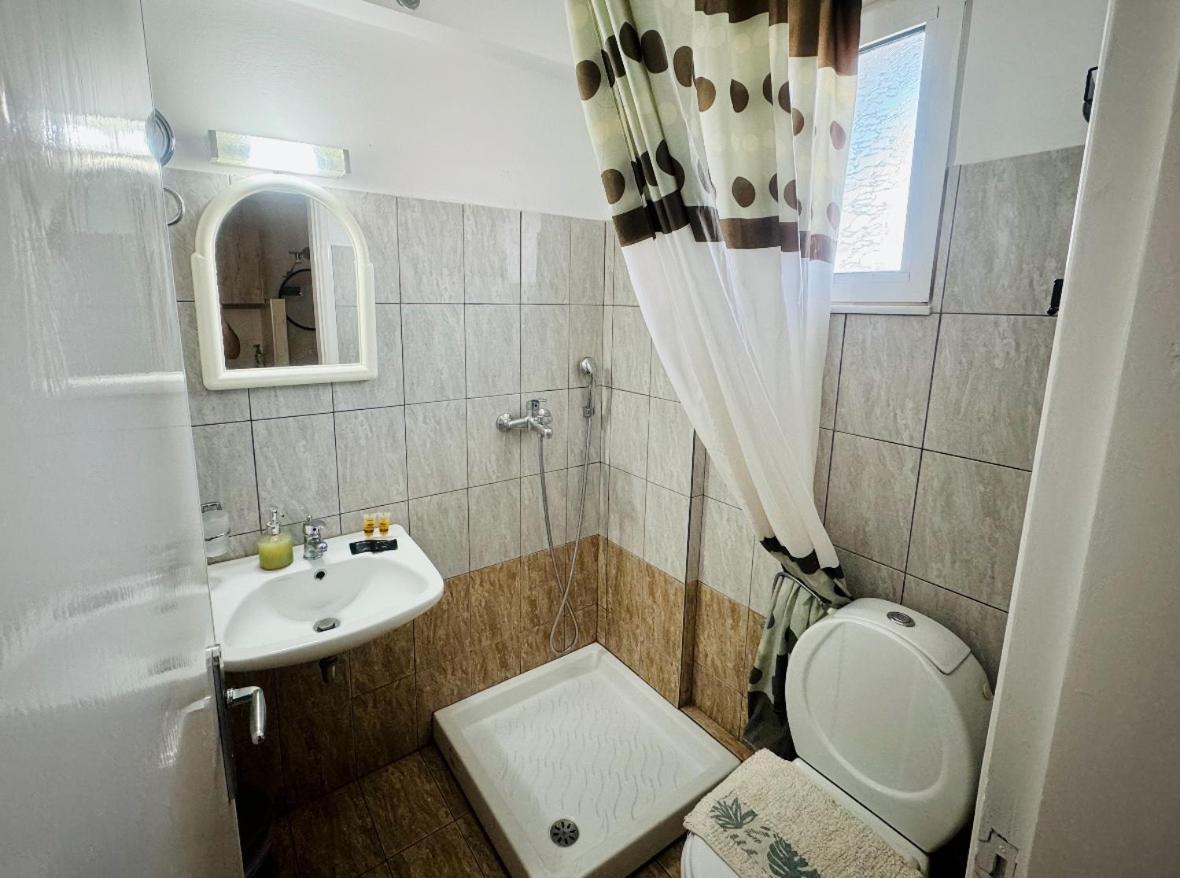 Peter'S Place Фалираки Экстерьер фото