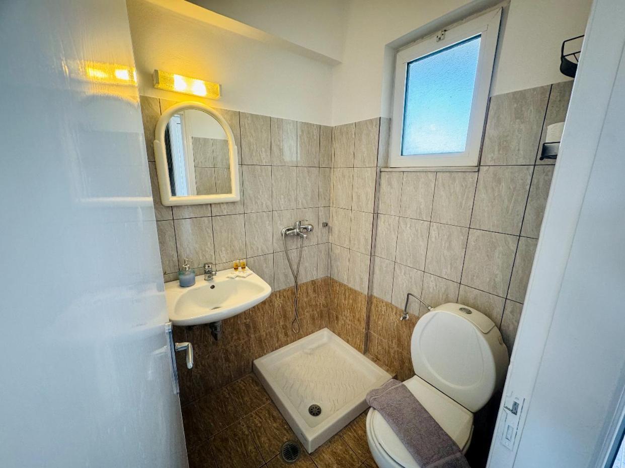 Peter'S Place Фалираки Экстерьер фото